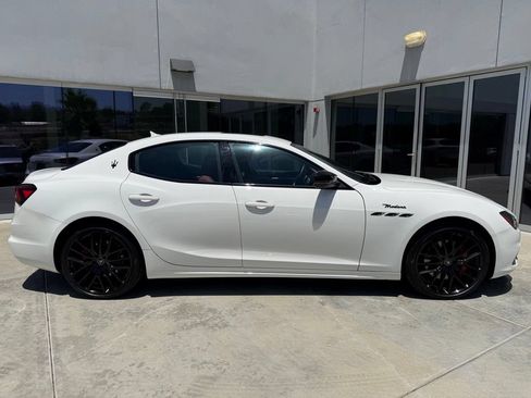 Certified 2022 Maserati Ghibli Modena RWD image 3