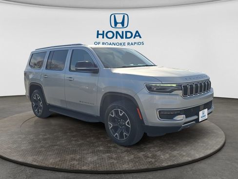 Used 2024 Jeep Wagoneer Series III image 7