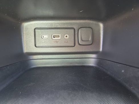 Used 2020 Chevrolet Equinox LS FWD image 23