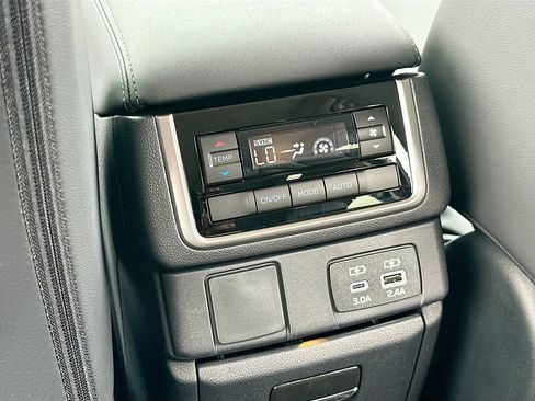 New 2026 Subaru Ascent Premium AWD/4WD image 24