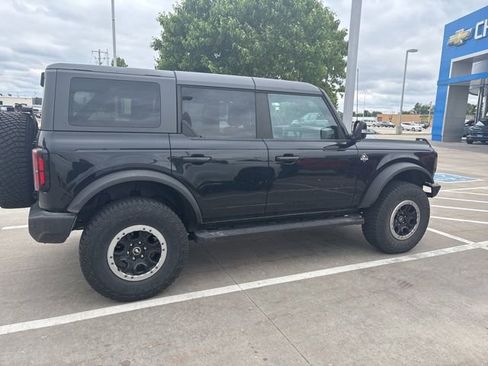 Used 2023 Ford Bronco Outer Banks w/ Sasquatch Package AWD/4WD image 8