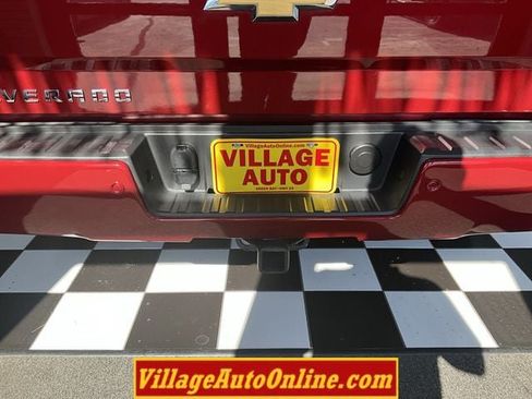 Used 2018 Chevrolet Silverado 1500 LT w/ All Star Edition AWD/4WD image 39