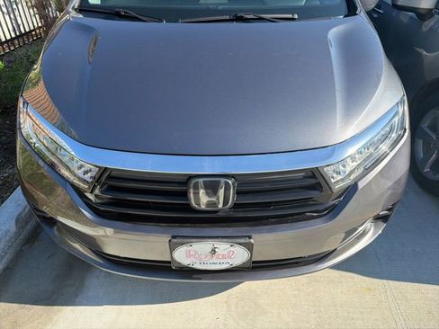 Certified 2023 Honda Odyssey EX-L image 2