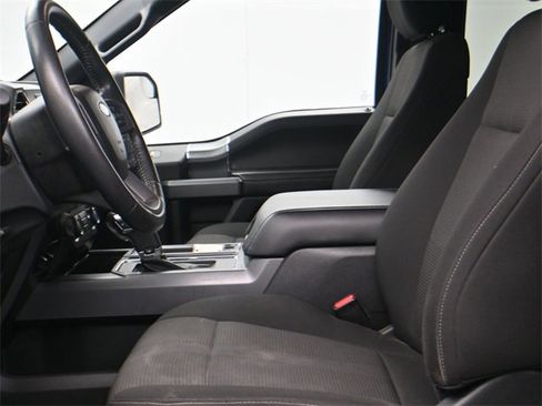 Used 2017 Ford F150 XLT w/ Equipment Group 302A Luxury image 9