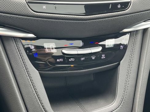 New 2025 Cadillac XT5 Premium Luxury image 27