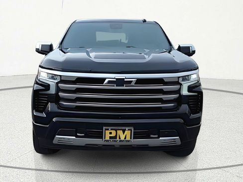 Used 2025 Chevrolet Silverado 1500 High Country AWD/4WD image 2