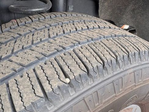 Used 2025 Ford F250 XLT image 29