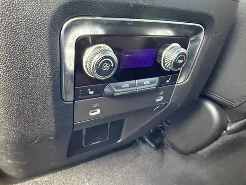 Used 2022 GMC Yukon AT4 w/ Max Trailering Package image 8