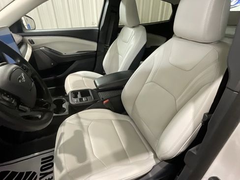 Used 2025 Ford Mustang Mach-E Premium image 10