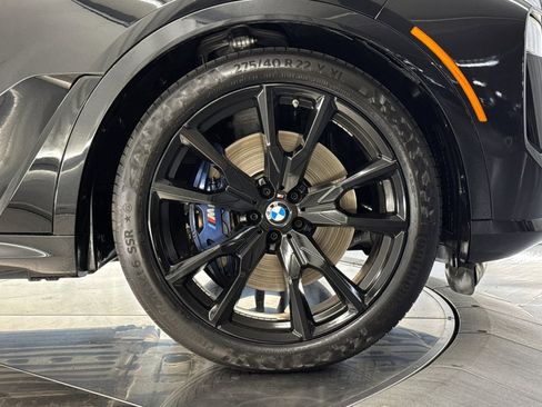 Used 2024 BMW X7 xDrive40i w/ M Sport Package AWD/4WD image 11