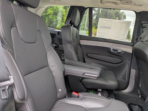 New 2026 Volvo XC90 T8 Ultra w/ Lounge Package AWD/4WD image 13