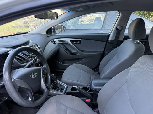 Used 2015 Hyundai Elantra SE FWD image 15