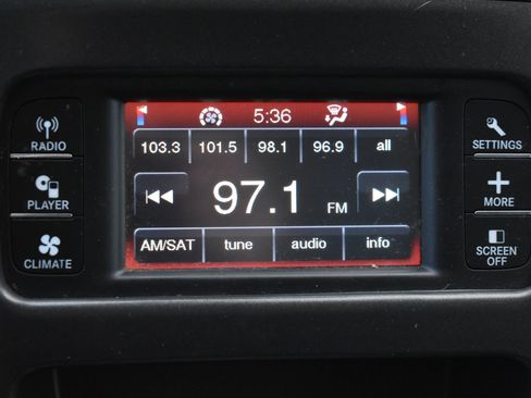 Used 2019 Dodge Journey SE w/ Premium Group image 25