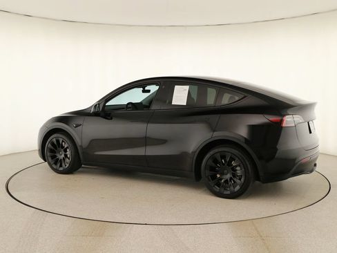 Used 2023 Tesla Model Y Long Range AWD/4WD image 3