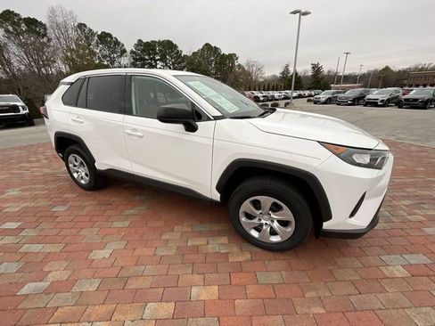 Used 2022 Toyota RAV4 LE FWD image 37