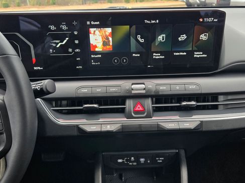 Used 2025 Kia K4 EX image 15