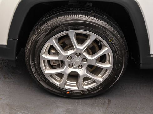 Used 2023 Jeep Compass Latitude AWD/4WD image 42