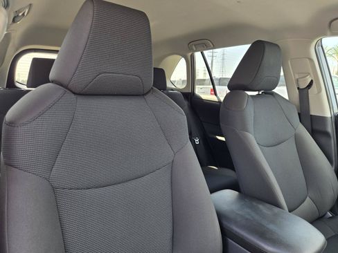 Used 2025 Toyota RAV4 LE FWD image 30