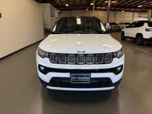 Used 2025 Jeep Compass Limited AWD/4WD image 7