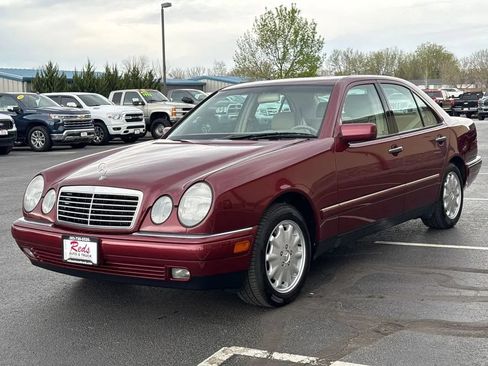 Used 1999 Mercedes-Benz E 320 Sedan image 31