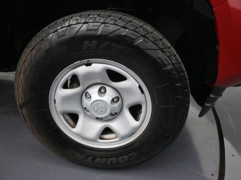 Used 2022 Toyota Tacoma SR w/ SR Convenience Package RWD image 9