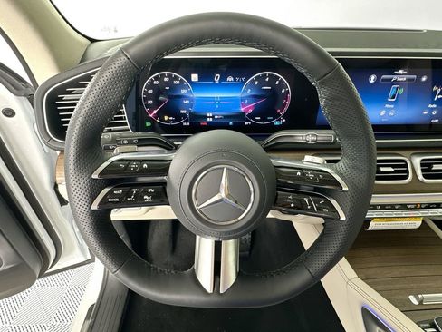 New 2026 Mercedes-Benz GLS 450 4MATIC image 11