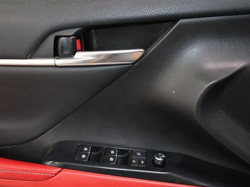 Used 2020 Toyota Camry XSE FWD image 29