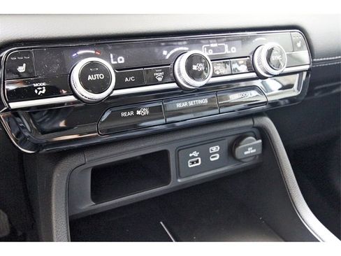 New 2025 Honda Pilot Touring image 21