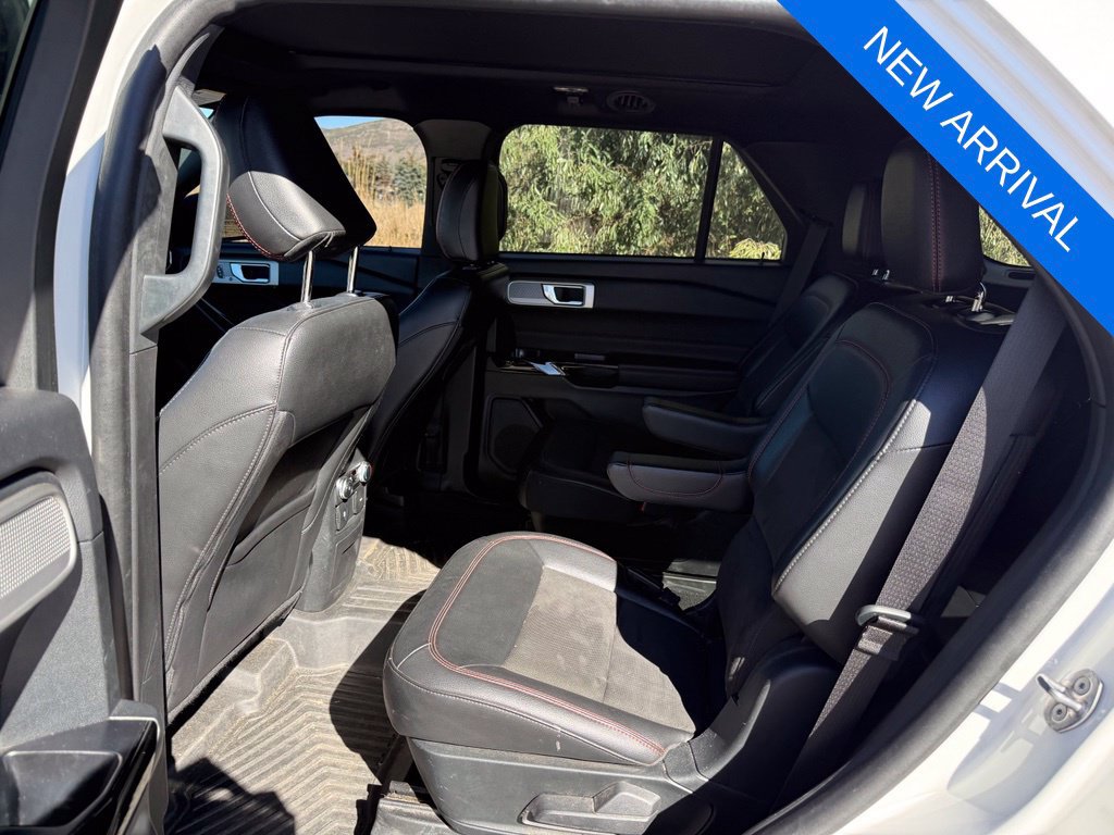 Used 2023 Ford Explorer ST-Line w/ Class IV Trailer Tow Package AWD/4WD image 14