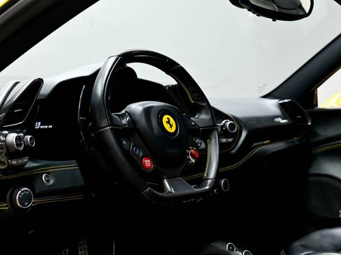 Used 2017 Ferrari 488 Spider RWD image 82