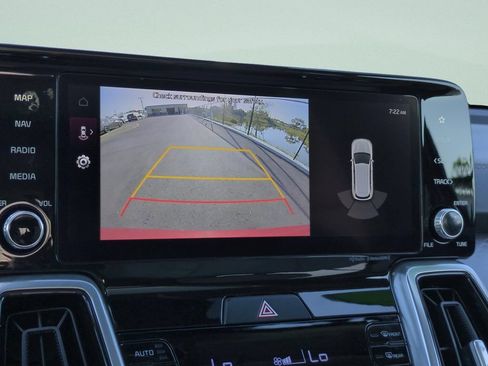Used 2023 Kia Sorento SX FWD image 18