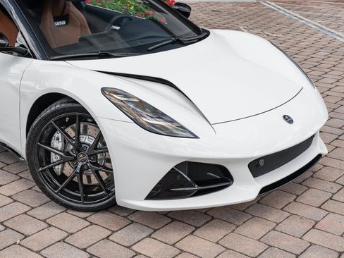 Used 2025 Lotus Emira RWD image 11