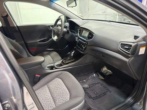 Used 2018 Hyundai Ioniq Blue FWD image 27