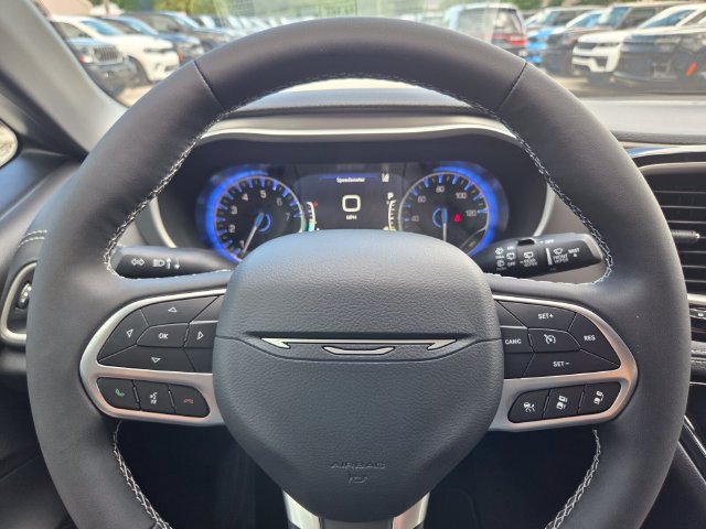 New 2027 Chrysler Pacifica Select FWD image 27