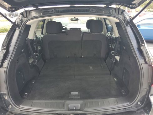 Used 2020 Nissan Pathfinder SV image 8