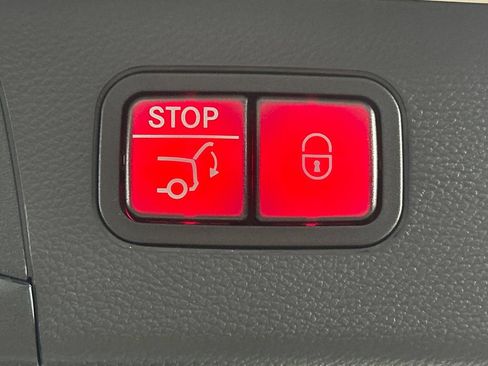 Certified 2022 Mercedes-Benz GLC 300 image 21