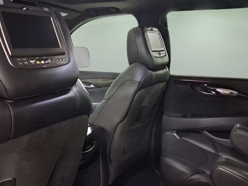 Used 2016 Cadillac Escalade Platinum AWD/4WD image 22