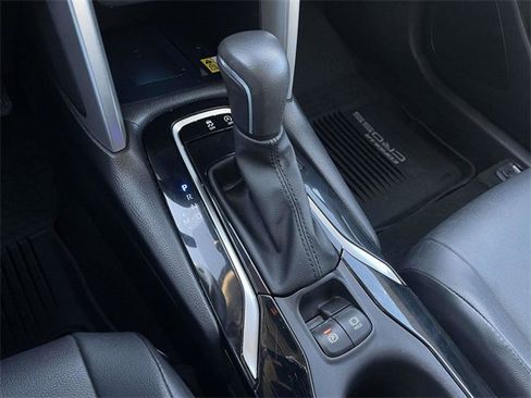 Used 2023 Toyota Corolla Cross XLE image 31