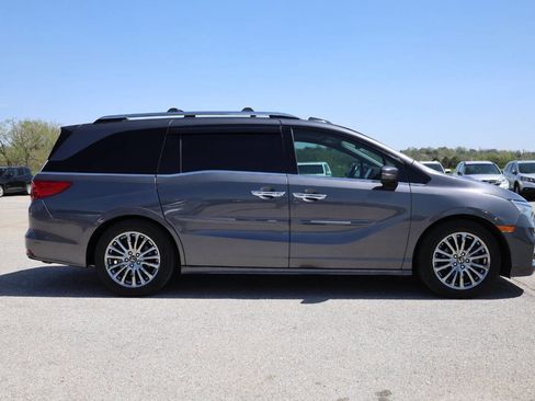 Used 2019 Honda Odyssey Elite image 7