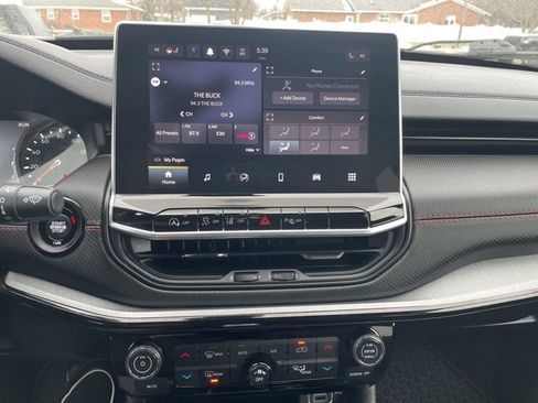 Used 2024 Jeep Compass Trailhawk w/ Trailhawk Convenience Group image 23