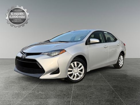 Used 2019 Toyota Corolla LE image 1