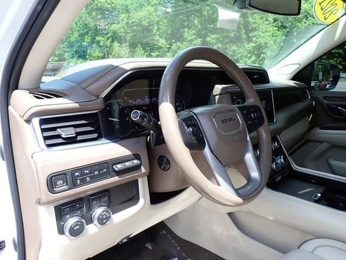 Used 2021 GMC Yukon Denali AWD/4WD image 15