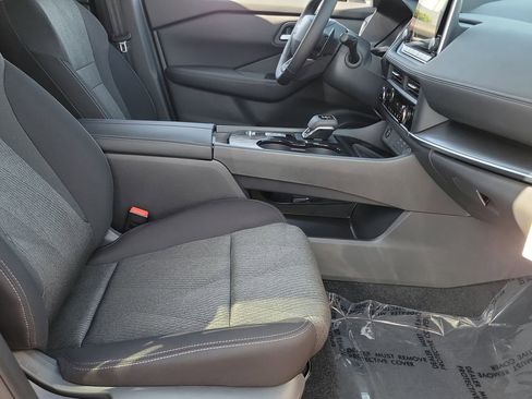 New 2026 Nissan Rogue SV image 18