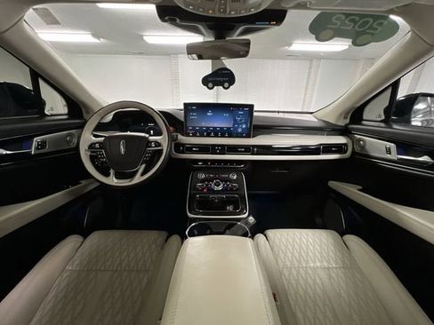 Used 2022 Lincoln Nautilus Black Label w/ Cargo Utility Package image 21