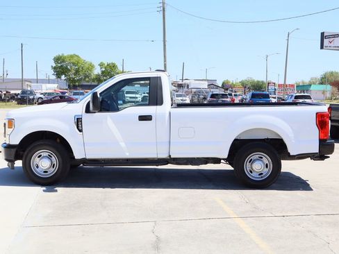 Used 2021 Ford F250 XL w/ Power Equipment Group image 5
