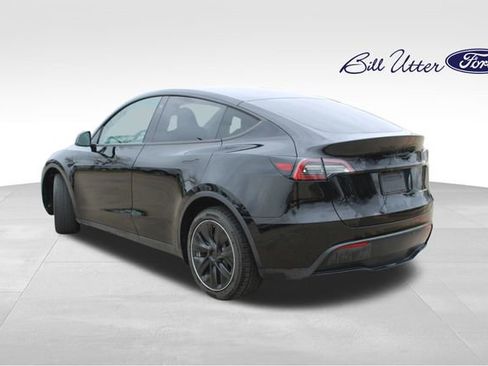 Used 2023 Tesla Model Y Long Range image 7