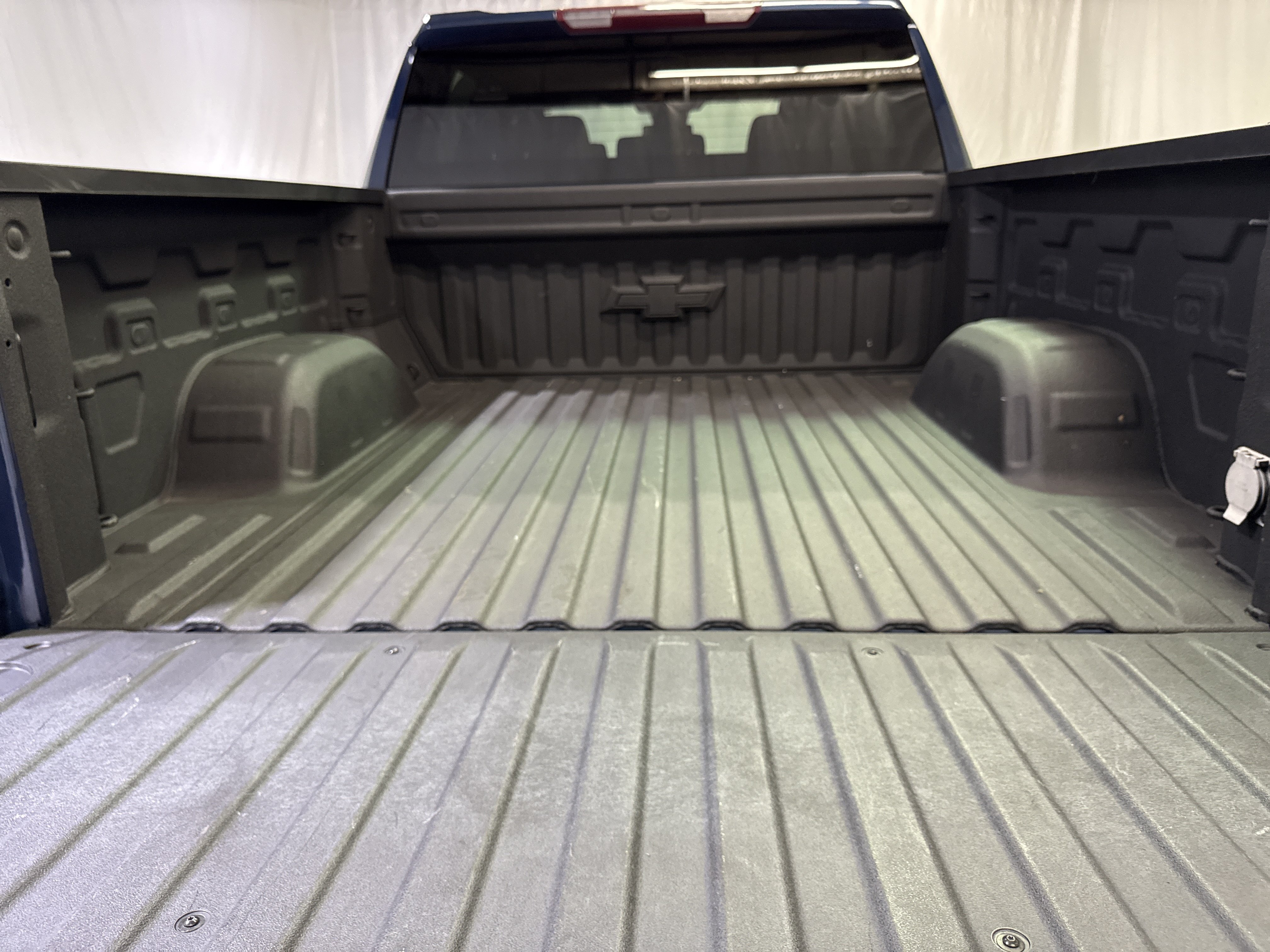 Certified 2022 Chevrolet Silverado 1500 RST w/ Protection Package AWD/4WD image 14