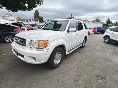 Used 2001 Toyota Sequoia Limited AWD/4WD image 1