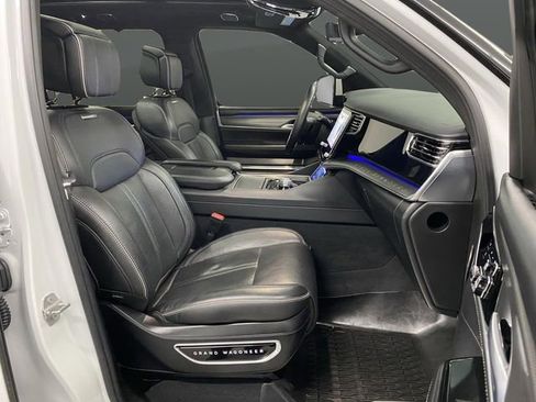 Used 2022 Jeep Grand Wagoneer Series II image 36