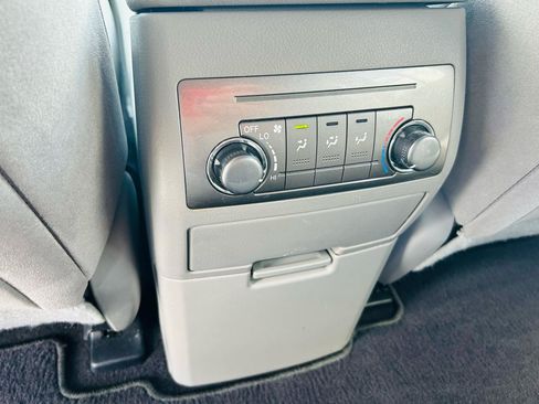 Used 2012 Toyota Highlander FWD image 24